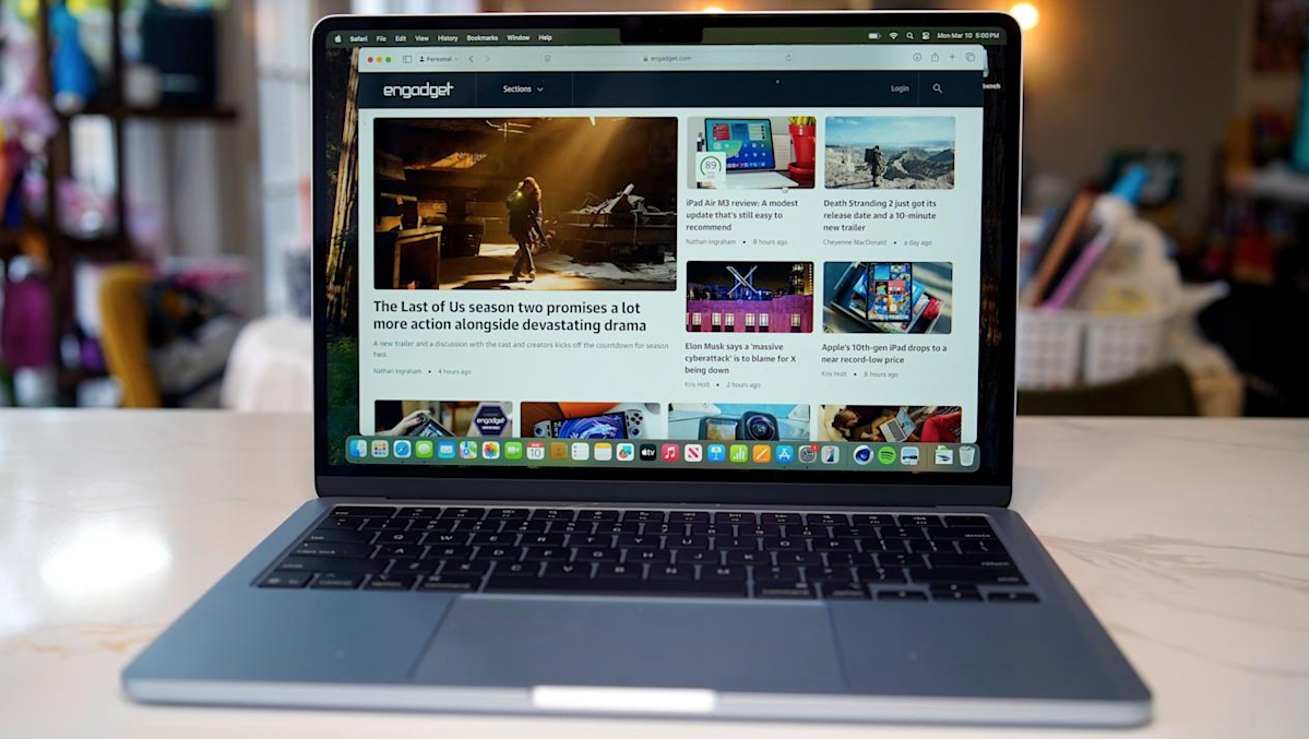 Apple's MacBook Air M4 drops to a record-low price before Black Friday 1 1454e0d0 b35e 11f0 8bf7 ad4f4acf2d92
