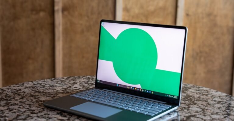 1764331629 257765 Microsoft Surface Laptop 13 2025 ADiBenedetto 0013