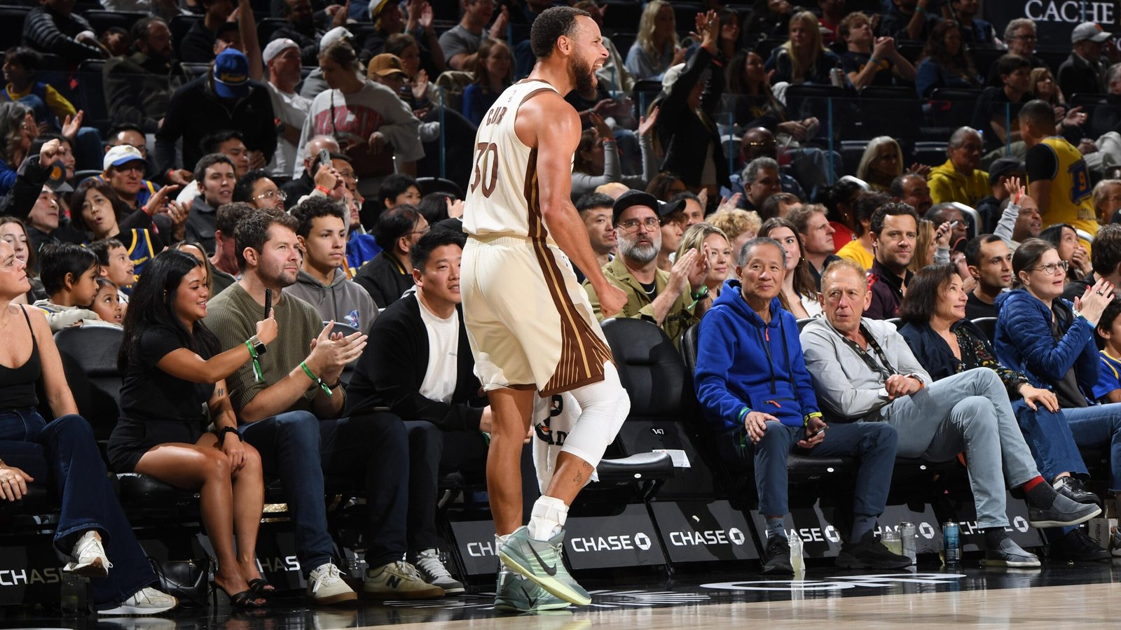 2247787789 large cropped