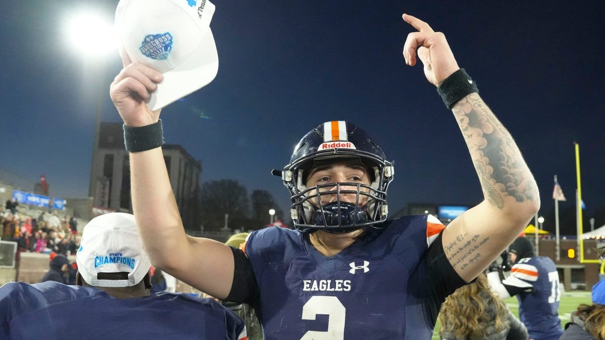 82495414007 usatsi 249180461