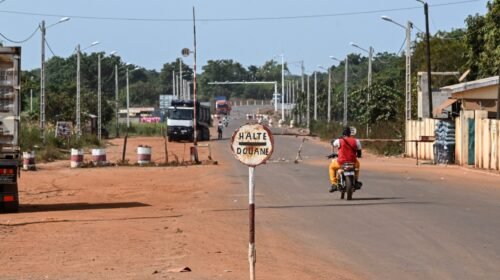 AFP 20251104 82TQ6ZR v2 HighRes IcoastMaliTransportUnrest 1763086189