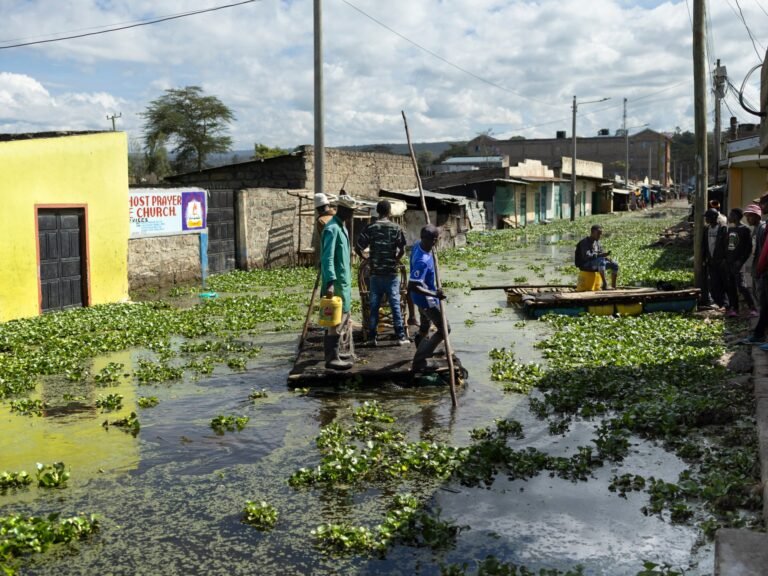 AFP 20251118 84CV94Q v1 HighRes KenyaEnvironmentFloods 1763620974
