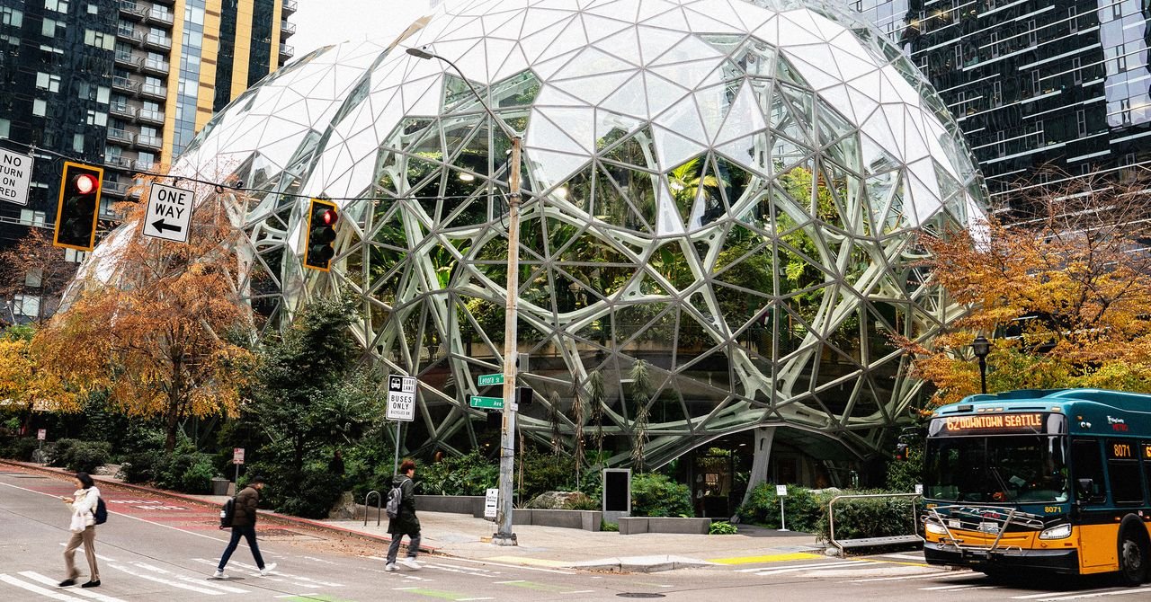 Amazon Employees Sign Letter Objecting to Company Use of AI Business 2243392135