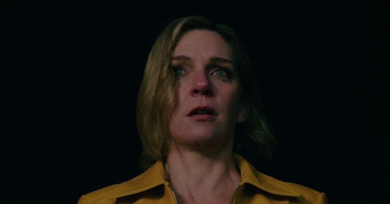 Apple Show Guide Pluribus Photo 010106