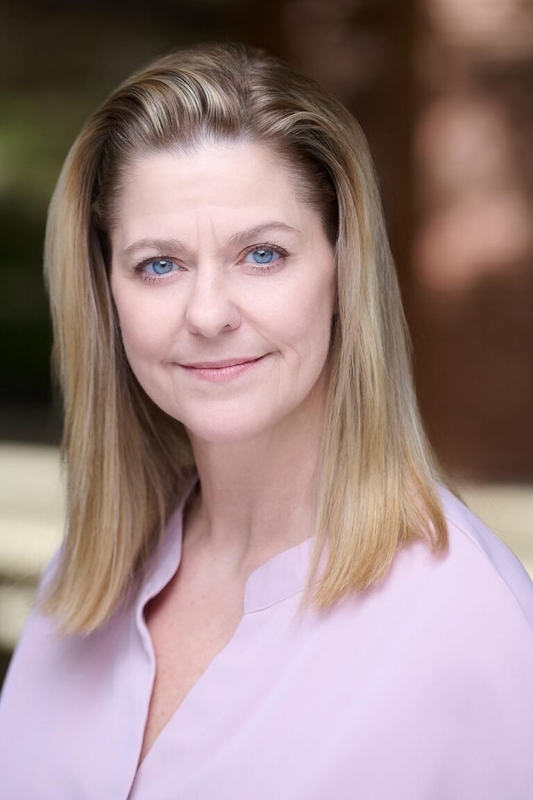 MV5BNjllMzUzNjItODU0Yi00Y2RhLWExOGUtNjBlNDA5Y2VjMDllXkEyXkFqcGc@. V1 FMjpg UX1000