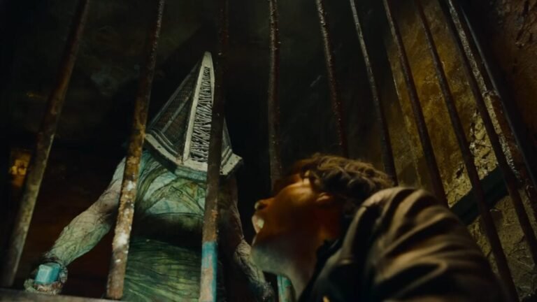 Return to Silent Hill Christophe Gans Jeremy Irvine James Sunderland Pyramid Head 1200x675