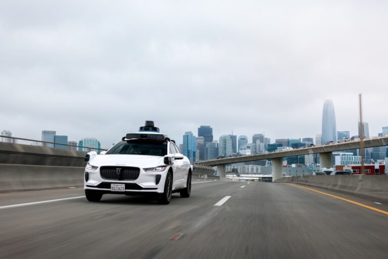 SF WAYMO FREEWAY FRONT