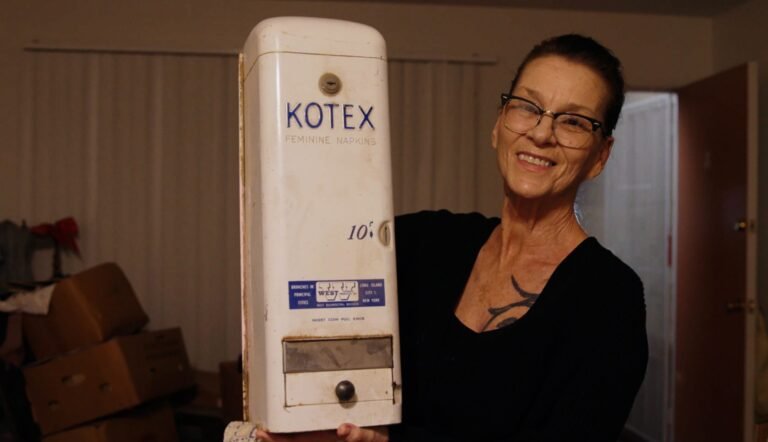 Susan Powter in Stop the Insanity Finding Susan Powter. Image from Obscured Releasing 2 scaled