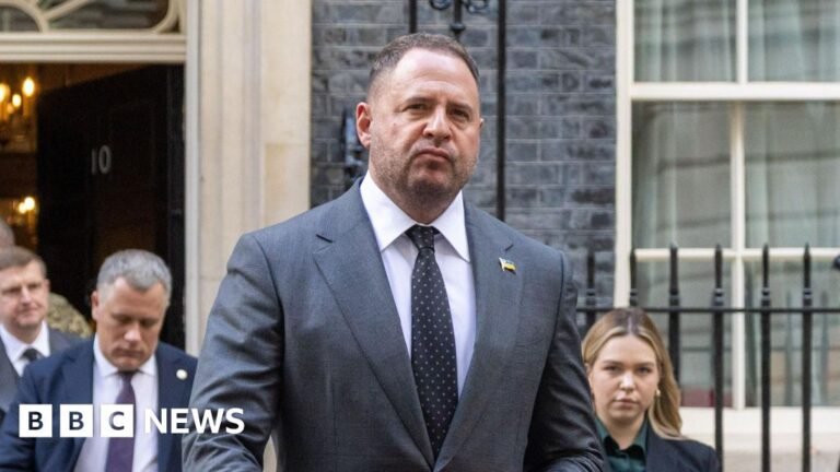 a72730f0 ccf6 11f0 8231 1f56aaf8d190