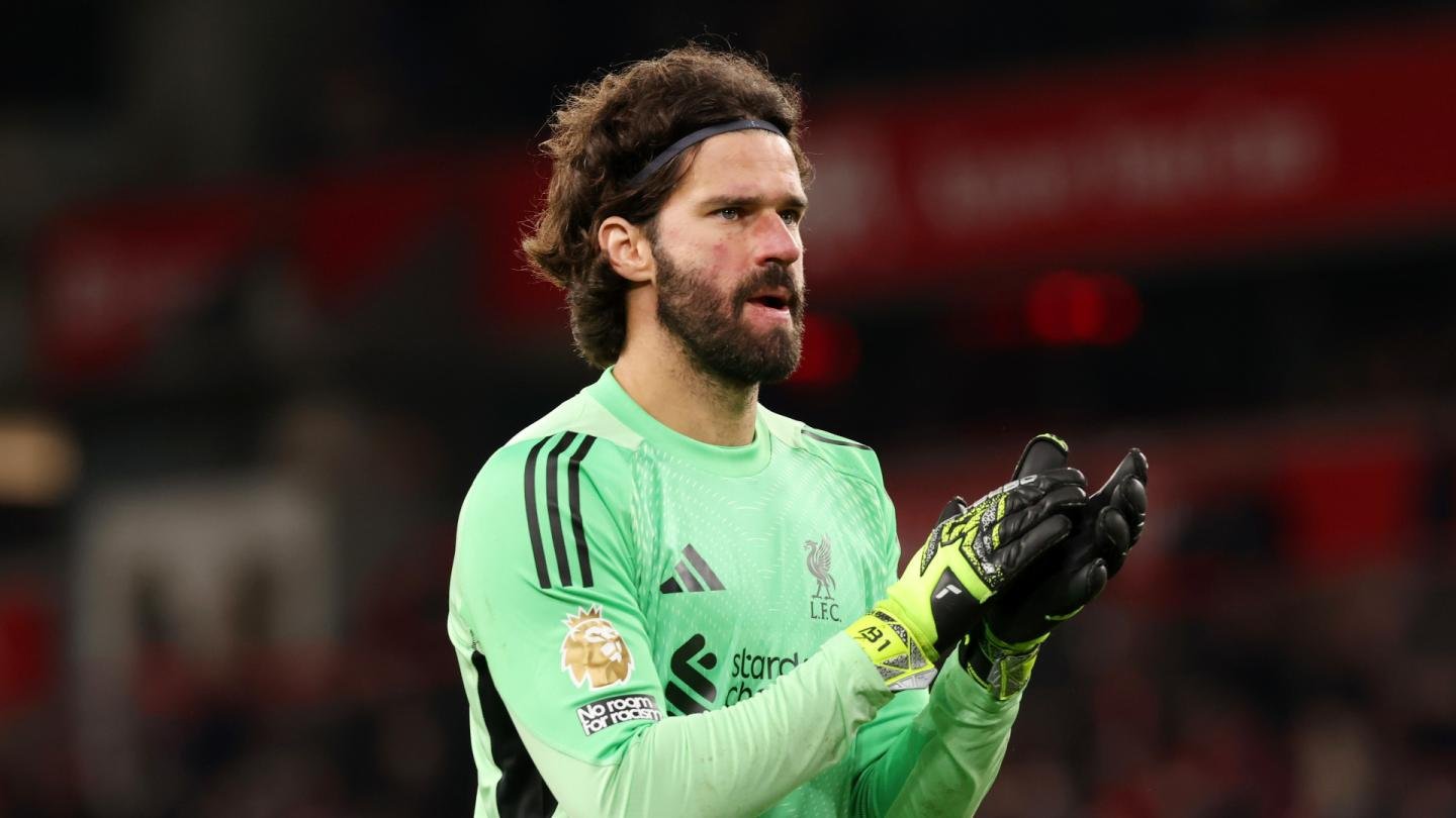 alisson becker whu team 998861e36780ea320a8fcc16319593ec