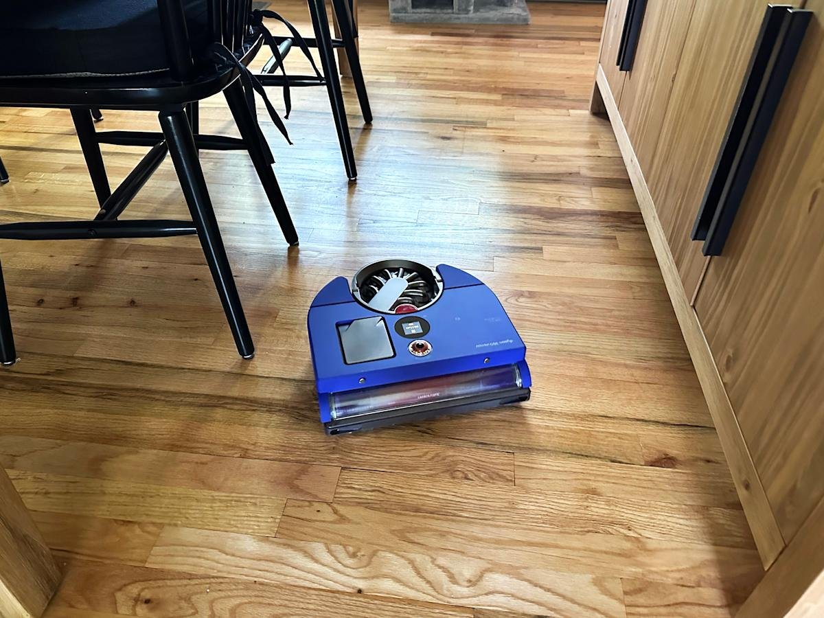 Dyson Black Friday deals on cordless and robot vacuums already get you up to $500 off 1 c6ea07f1 1e83 11ef bef9 ba54460a330a