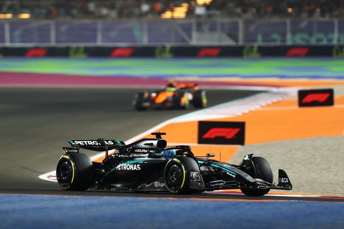 george russell mercedes 2