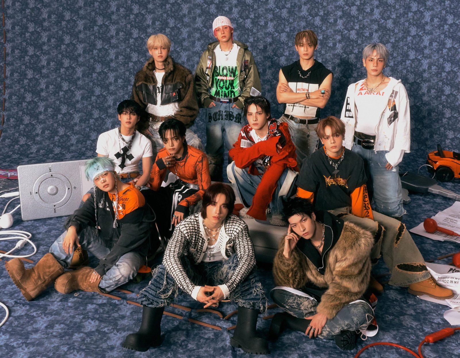 j01 jingle ball LAPONE Entertainment 2 e1763778399490