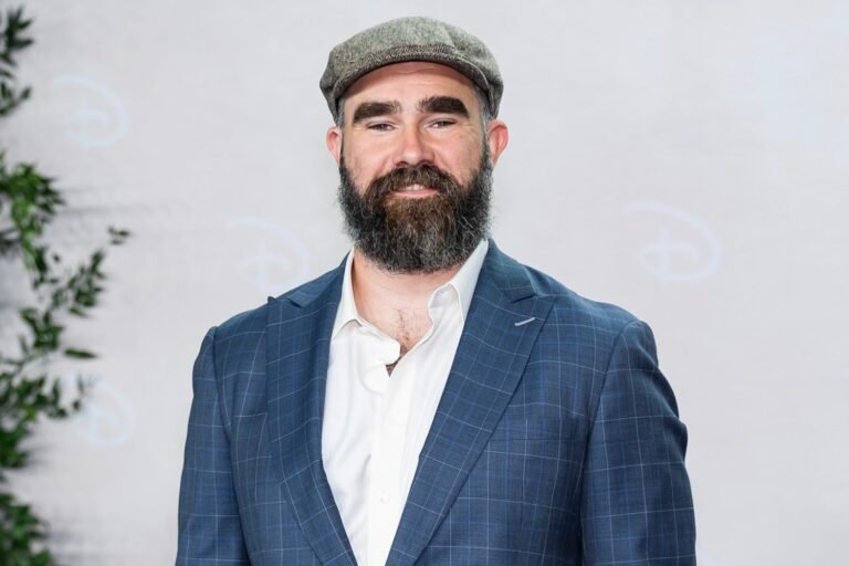 jason kelce 1 070225 d6f35f2d2a104c4bbdd5021e2a65930b