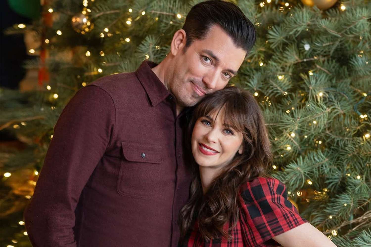 jonathan zooey christmas 111425 fa52a9d65dff4750b5e1de937c36a433