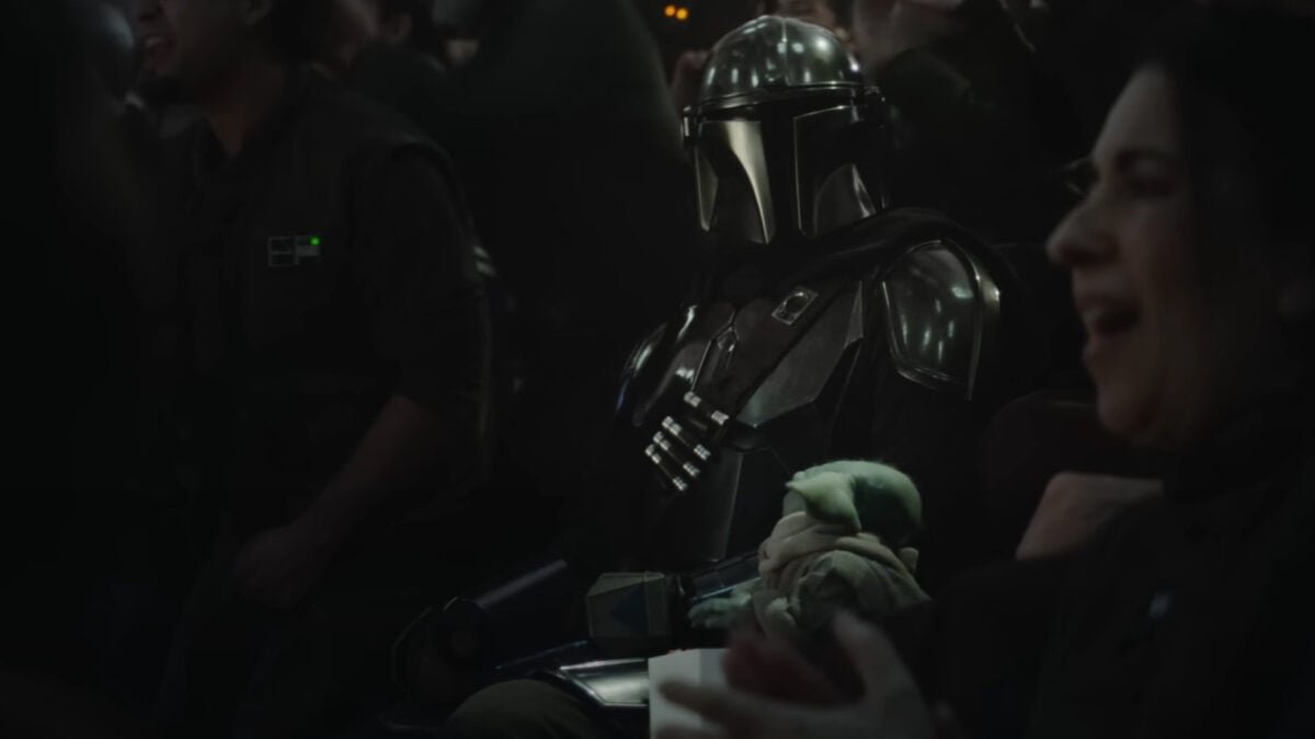 mandalorian and grogu arena crowd