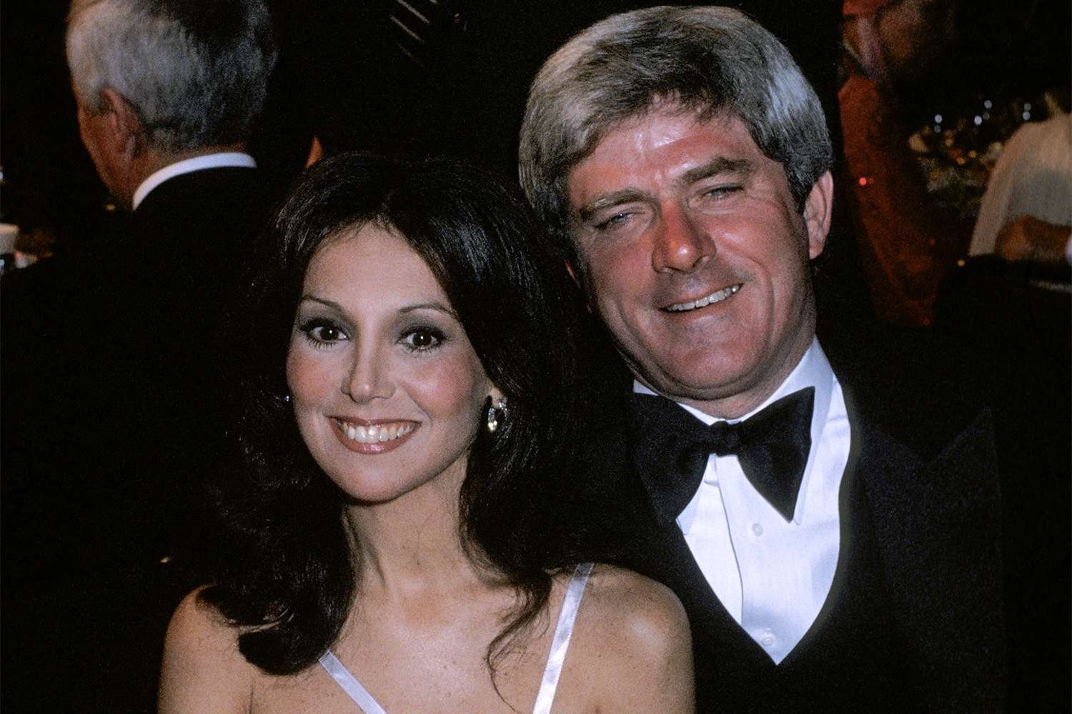 marlo thomas phil donahue 112525 46b1a6b14c2a4fd09cc373a5bcf94d31