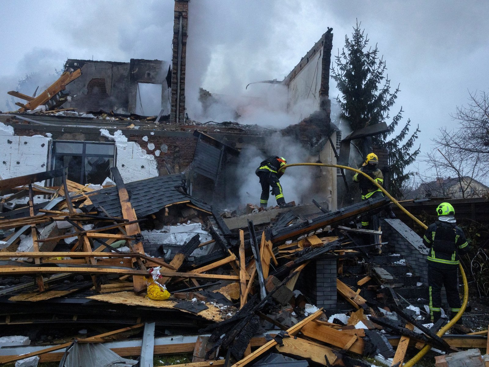 reuters 692aad80 1764404608