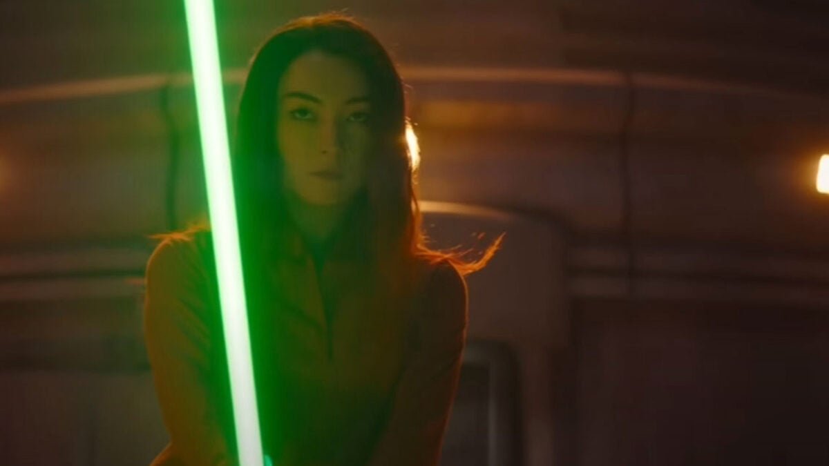 sabine ahsoka lightsaber