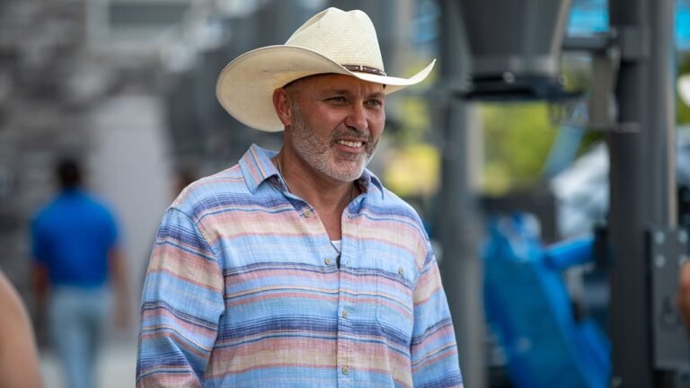 steve mcbee blue shirt