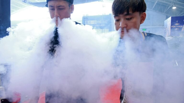 urlhttp3A2F2Fnpr brightspot.s3.amazonaws.com2F222F1f2F328aa35c4c8c88735bcec58e53f92Fvaping