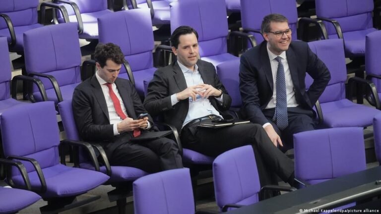 1764660987 74976723 6