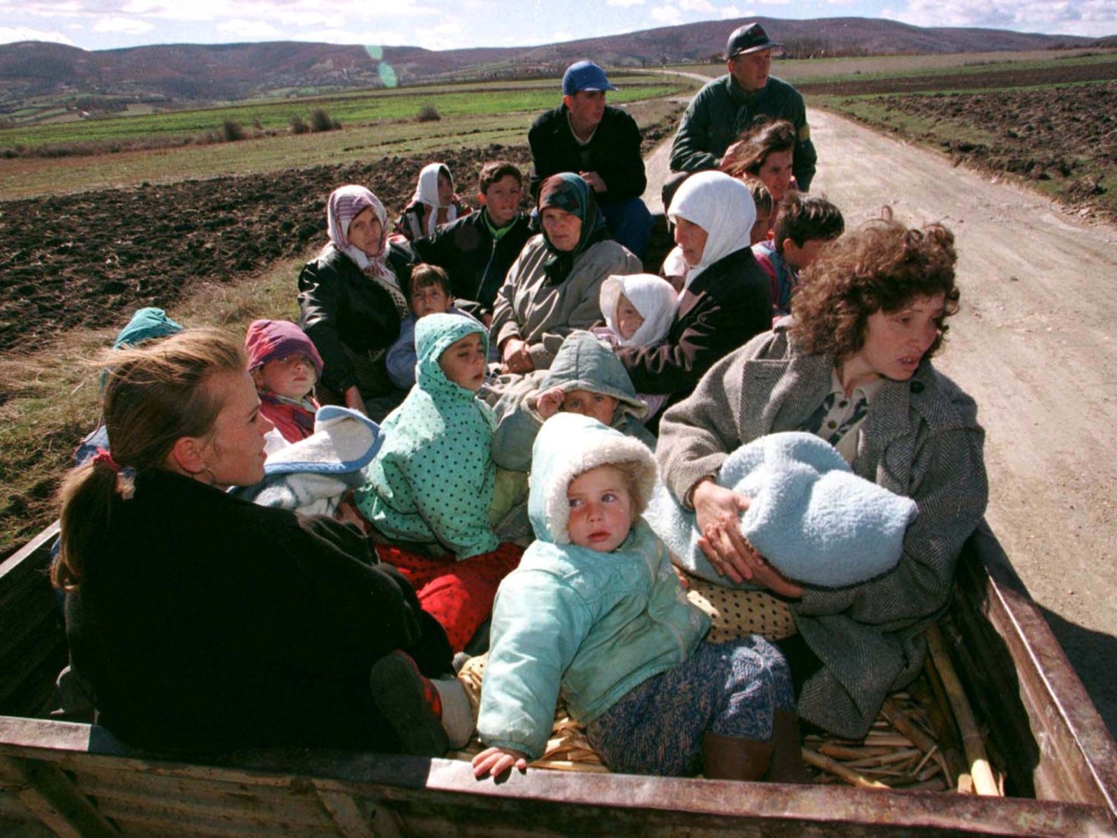 1998 03 06T120000Z 889912314 PBEAHULZUEK RTRMADP 3 KOSOVO 1764614362