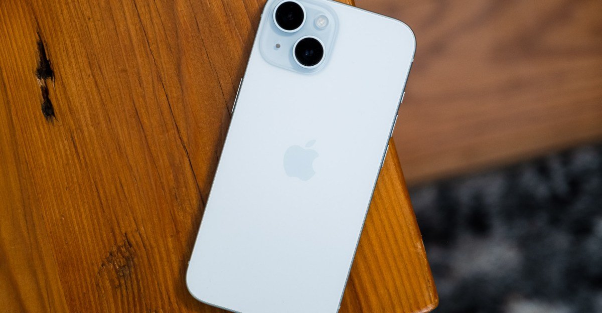 236791 Apple iPhone 15 and 15 Plus review DSeifert 0010