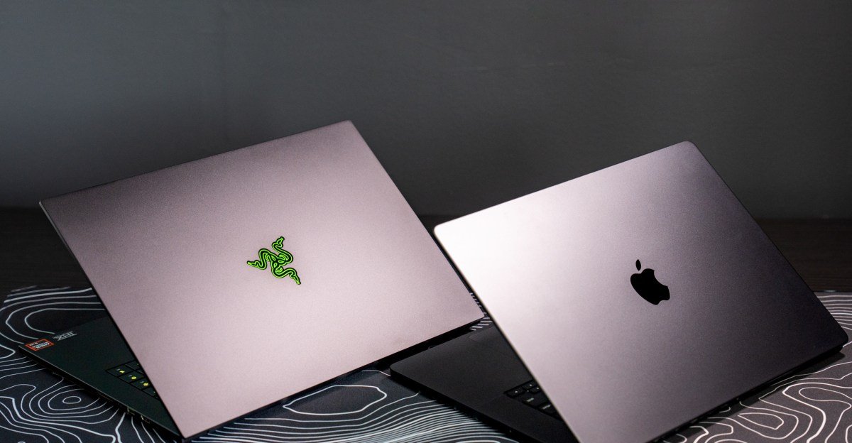 257655 Razer Blade 16 laptop 2025 5090 ADiBenedetto 0024