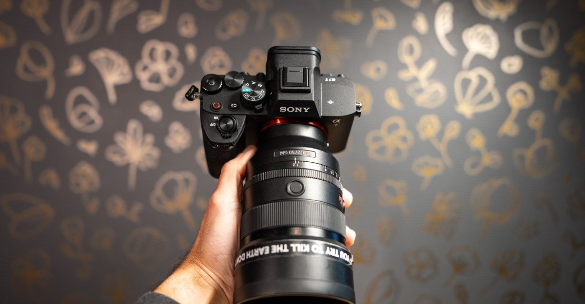 258156 Sony Alpha A7 V camera ADiBeedetto 0011