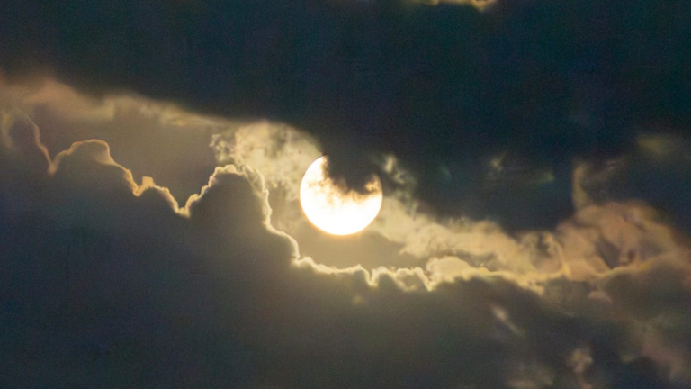 87482103007 usatgraphics supermoon 25