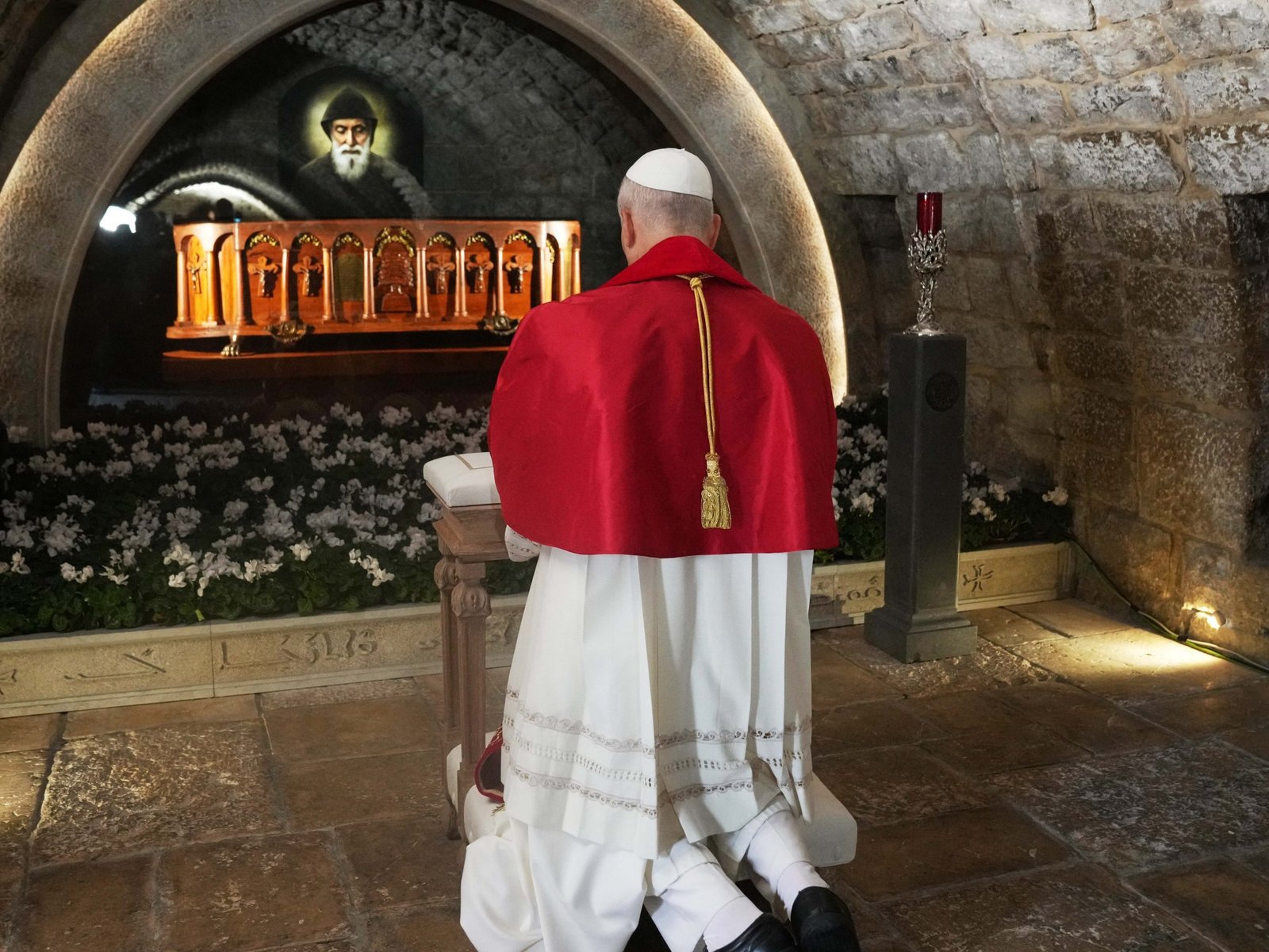 AFP 20251201 86NG39A v2 HighRes TopshotLebanonVaticanReligionPope cropped 1764604166