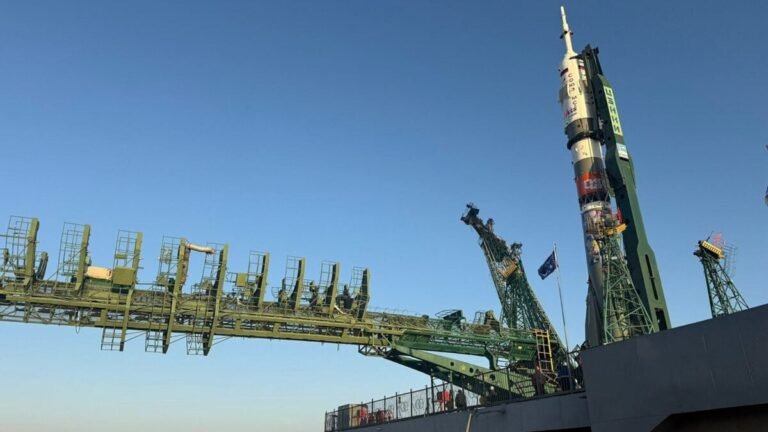 Soyuz MS 28 roll out 1200x675