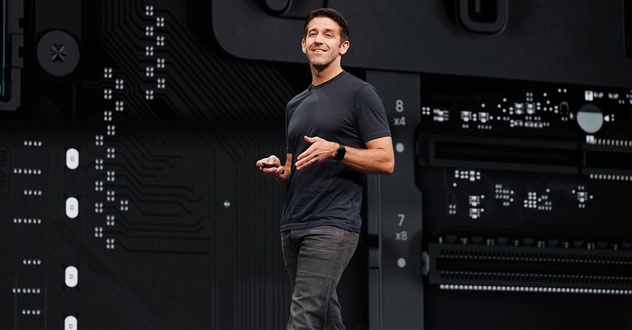apple highlights from wwdc2019 john ternus introduces new mac pro 06031