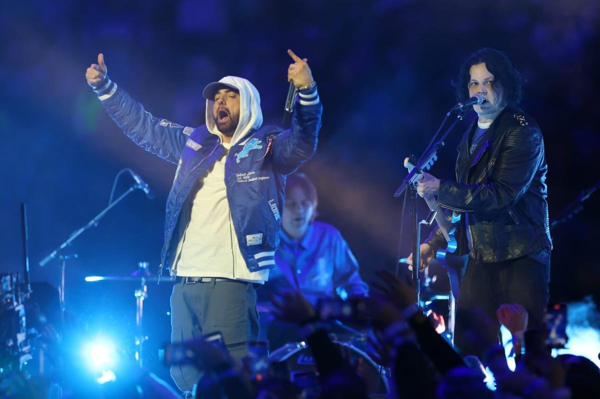 jack white eminem perform halftime 116302363 e1764279506707