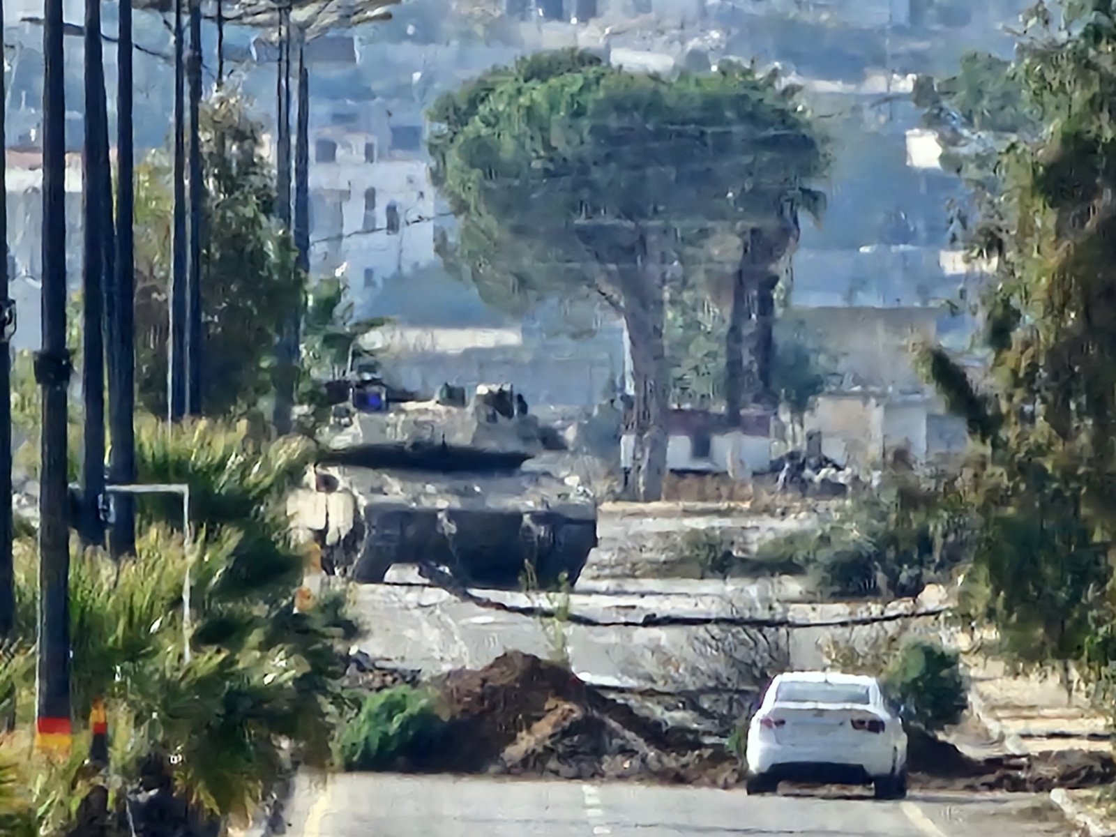 AA 20241211 36448484 36448480 ISRAELI TANKS ENTER QUNEITRA FOLLOWING BAATH REGIMES FALL 1733901940.j