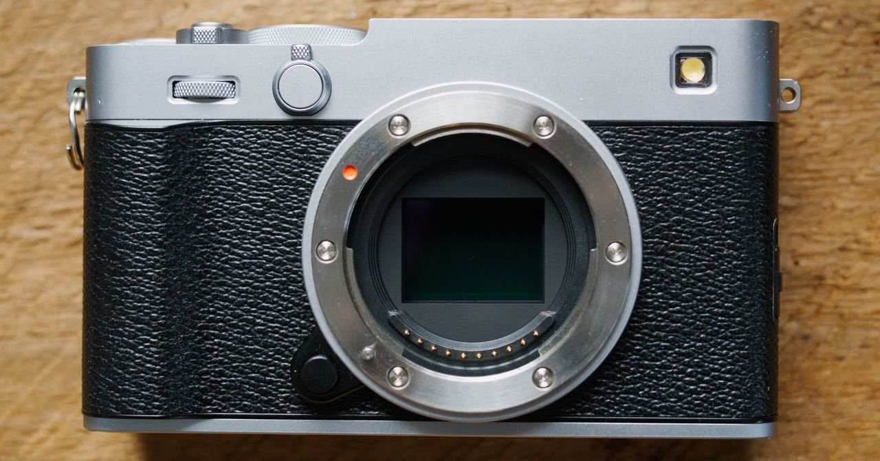 Fujifilm20XE520front20SOURCE20Scott20Gilbertson