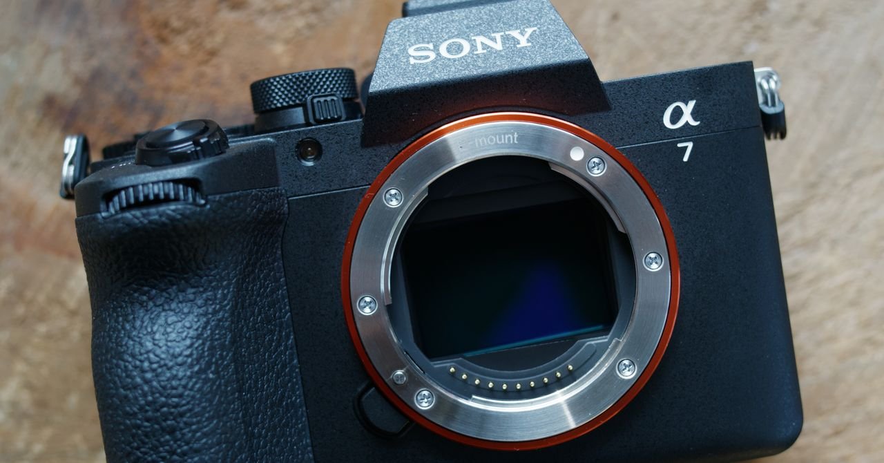 Sony20A7V20front20SOURCE20Scott20Gilbertson