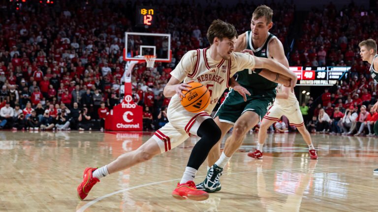 aHR0cHM6Ly9zdG9yYWdlLmdvb2dsZWFwaXMuY29tL2h1c2tlcnMtY29tLXByb2QvMjAyNi8wMS8wMy9nRVdkVjExTUJLbFRFaERZ