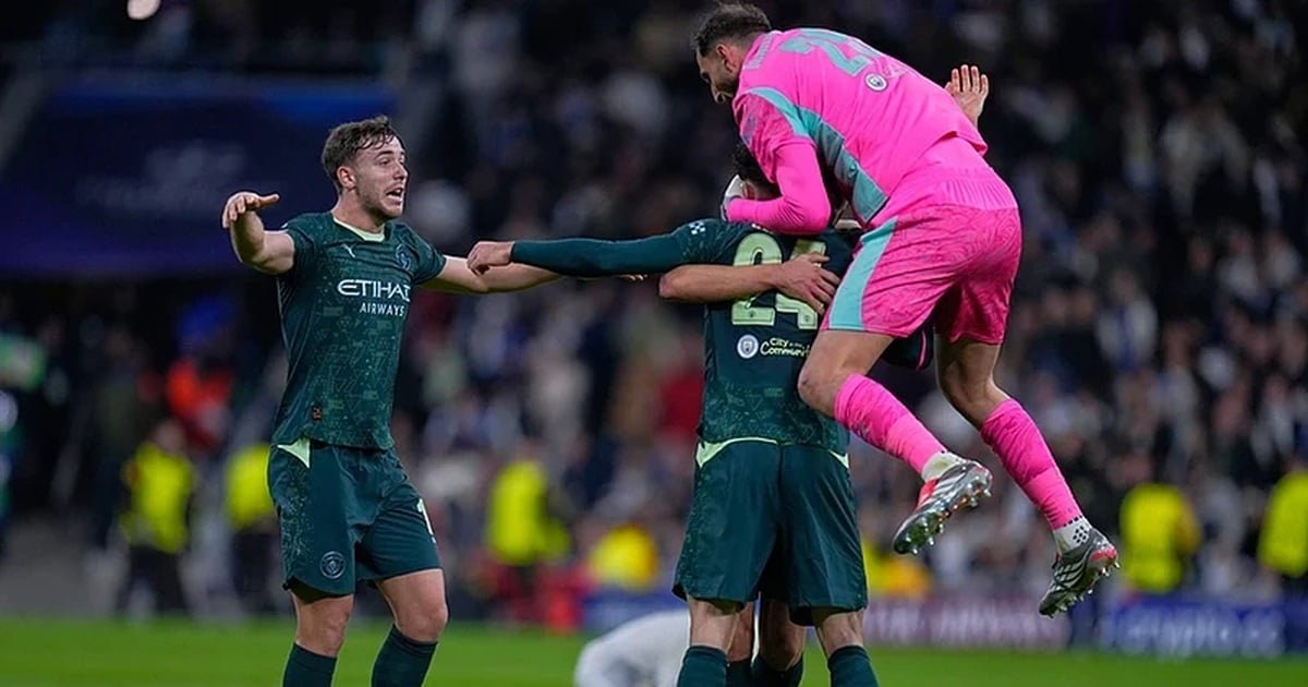 1772189933351 boc tham vong 18 champions league hoi hop cho nhung cap dau kinh dien cropped 17721895