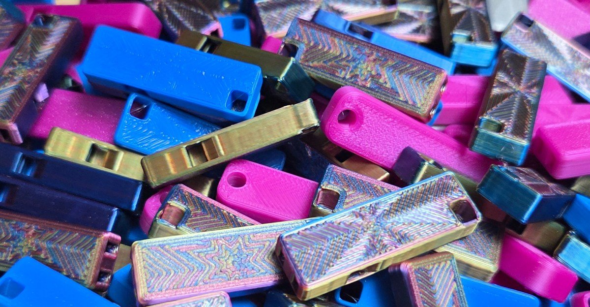 268325 whistle photos S HOLLISTER5