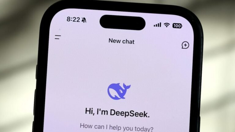 DeepSeek iPhone App 1200x675