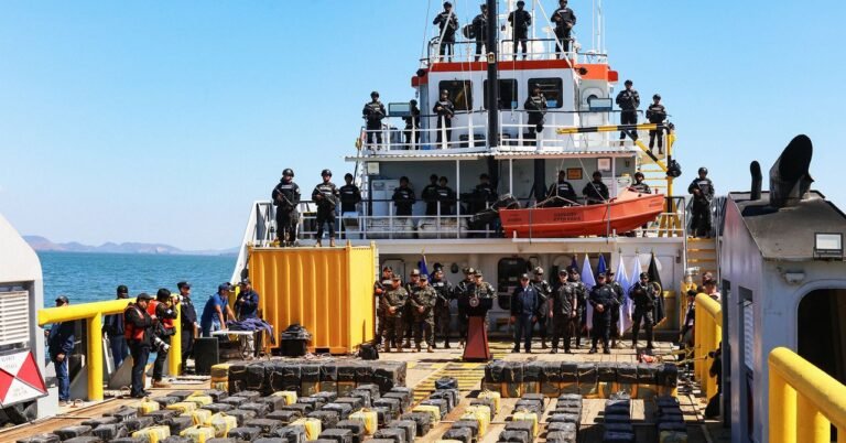 Narco Submarine Carrying 4 Tons Cocaine Captured by Mexico Navy Security 2261992103