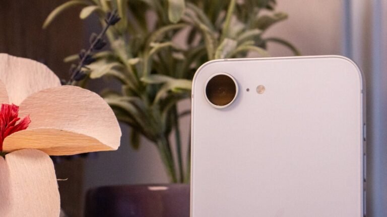 iPhone 16e review 8 1200x675
