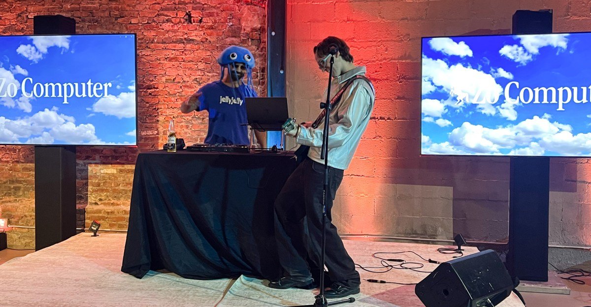 268393 Clawcon HField 0007