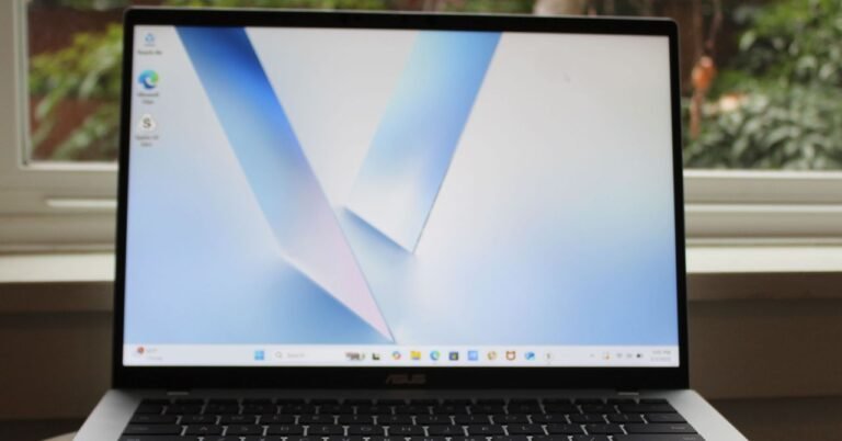 Asus Vivobook 14 front view Photo SOURCE Luke Larsen