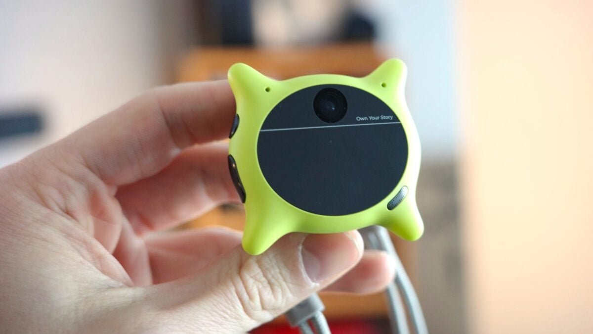 Looki L1 AI Pendant 1