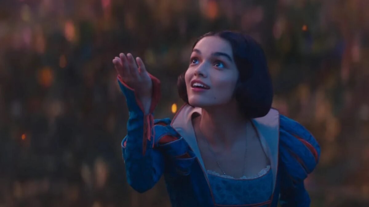 snow white live action disney rachel zegler