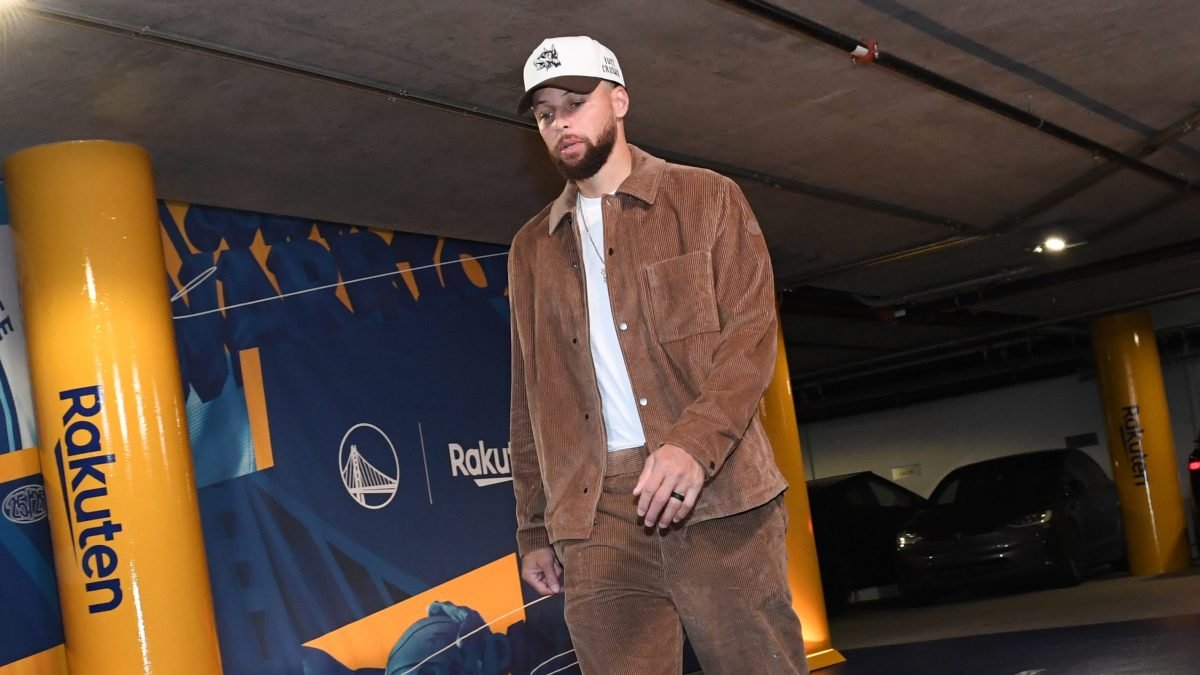 steph curry GettyImages 2263603288 e1772412945547