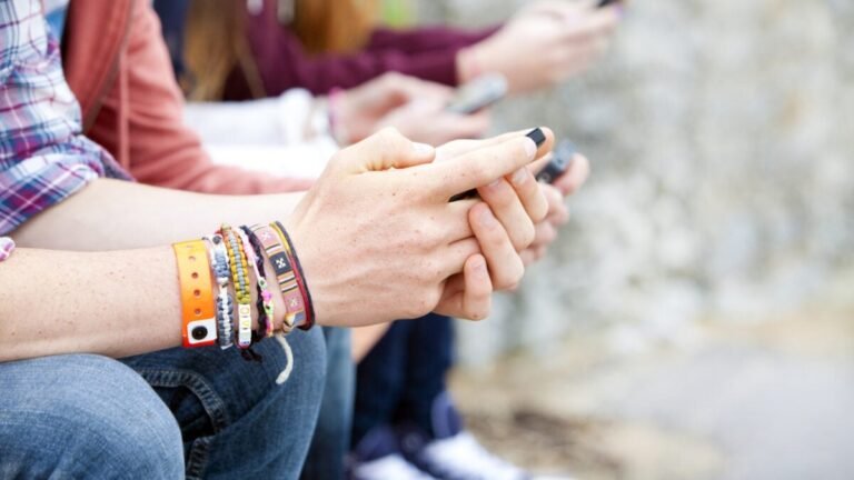 teens phone ai 1200x675